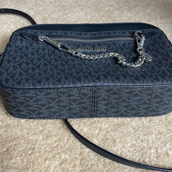 Michael Kors Jet Set Large Logo Crossbody Bag - Black - Picture 6 of 8